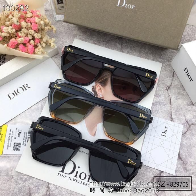 DIOR-迪奧 2019新款 太陽鏡 減輕強光負擔 遮擋有害光線防輻射 出行旅遊必備品 82970S  lly1733
